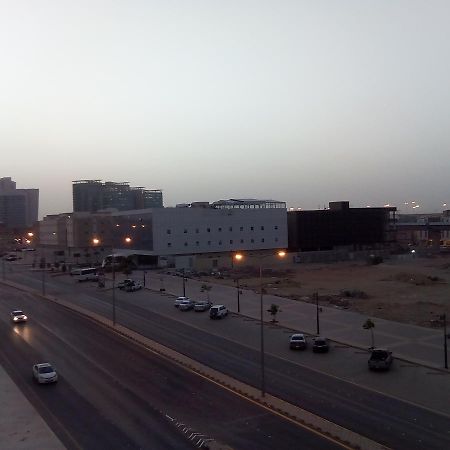 Al Makan Al Mosafer 116 Hotel By Al Azmy Эр-Рияд Экстерьер фото